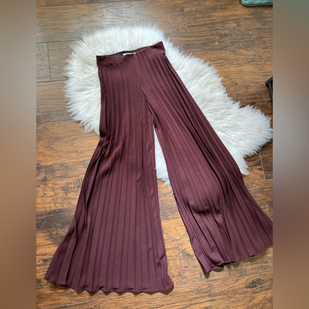 Zara HIGH WAIST flare panta, Pruple, Size xs, new with tag.
